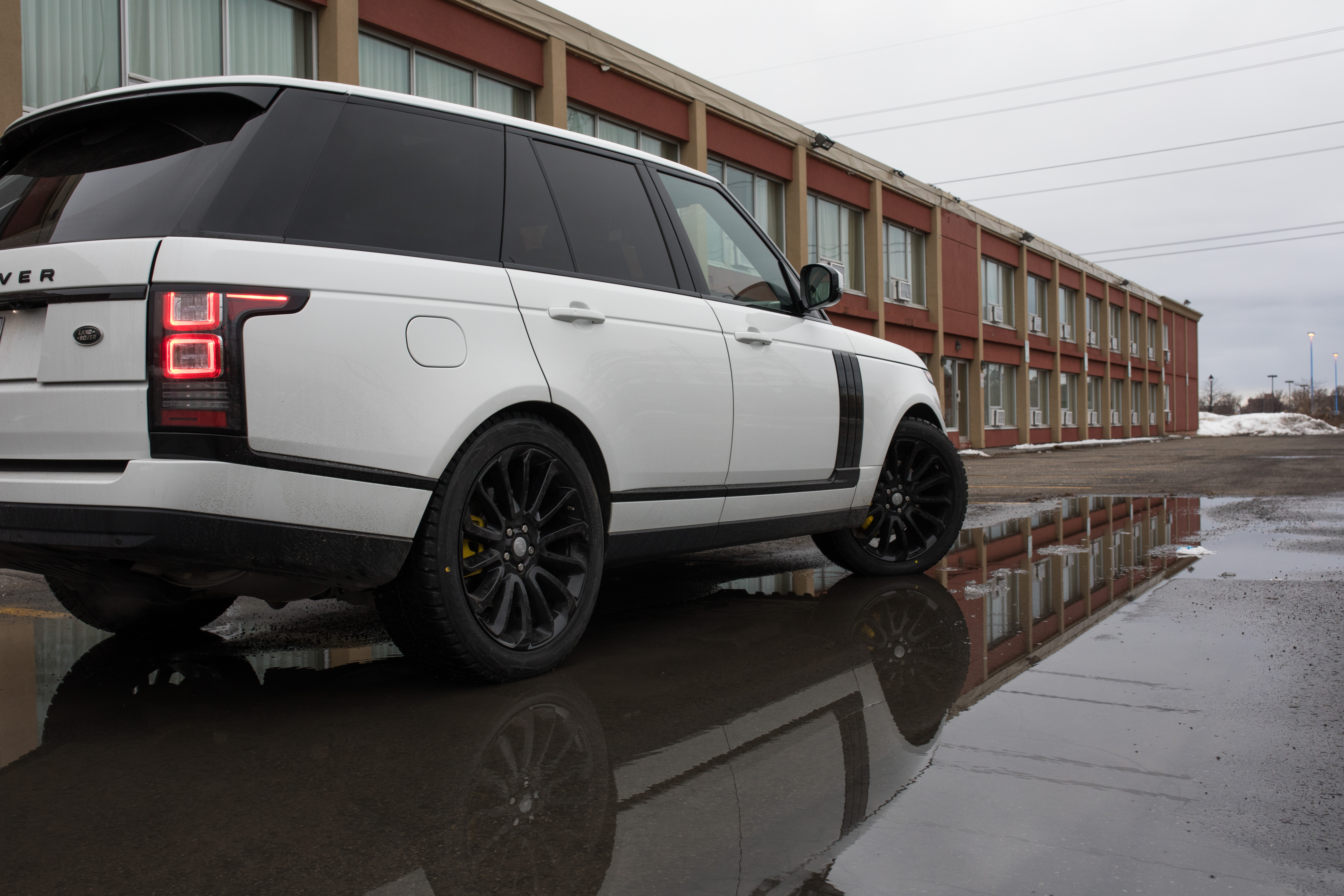 RANGE ROVER VOGUE SUPERCHARGED WHITE 1617 OR SIMILAR